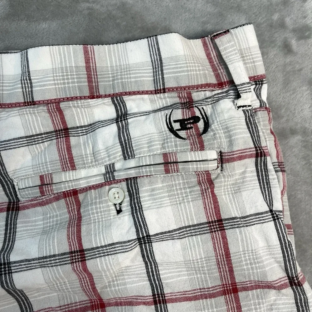 Phat Farm Mens 36x13 Plaid Shorts White Red Gray Black Cotton Flat Front Casual